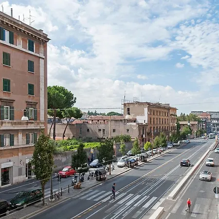 斗兽场酷黑空间住宿加早餐旅馆 4*