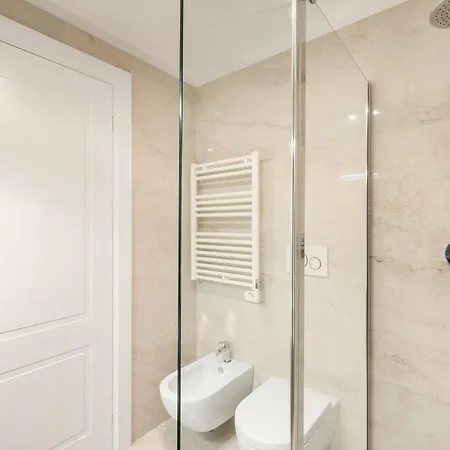 Black Colosseo Guest house