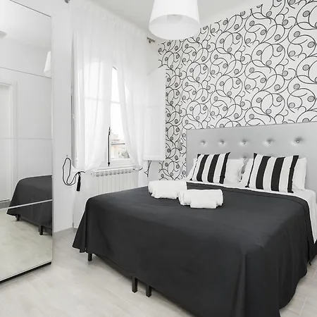 Black Colosseo Guest house *