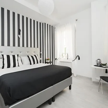 Guest house Black Colosseo *