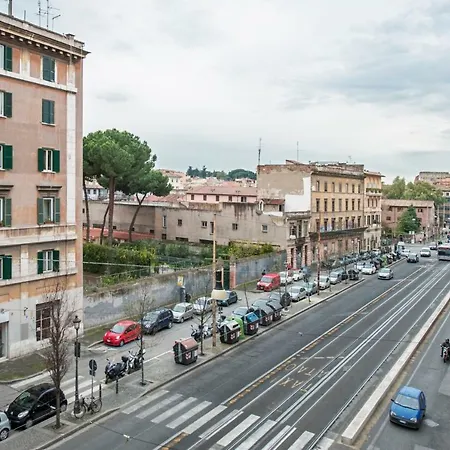 Gasthof Black Colosseo Rom