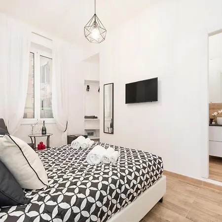 Guest house Black Colosseo 4*