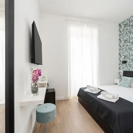 Guest house Black Colosseo Rome