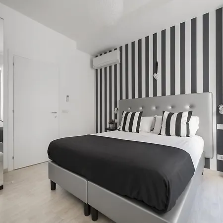 Konukevi Black Colosseo