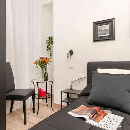 Black Colosseo 4* Roma