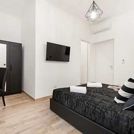 Guest house Black Colosseo Rome