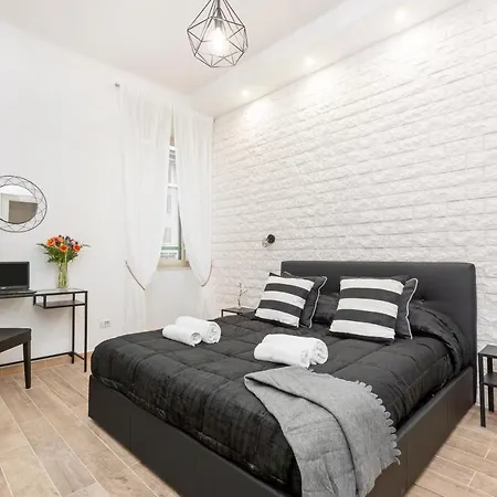 Black Colosseo 4* Roma