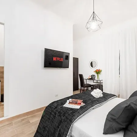 Black Colosseo 4* Roma